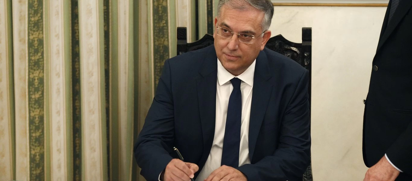 Τ.Θεοδωρικάκος κατά Ρ.Δούρου: «Σημαντικά αδιάθετα ποσά από το ΤΕΒΑ προς τους απόρους»